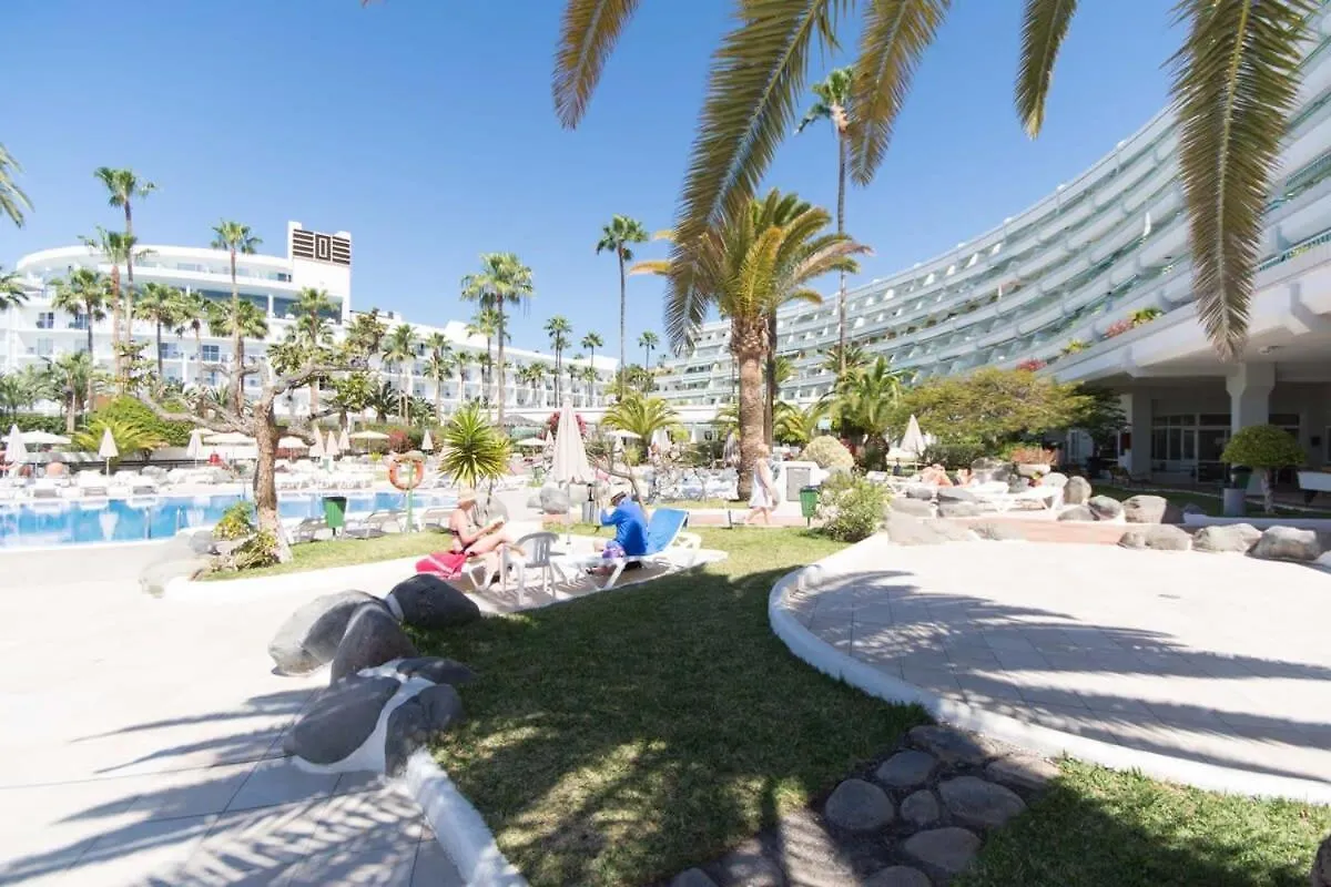 Altamira 38 - One Bed contacts